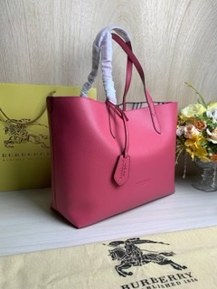 ٻҾ2 ͧԹ : Burberry Reversible bag(Top-Hiend)