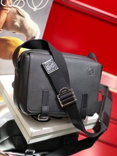 ٻҾ2 ͧԹ : Loewe Military messenger bag(Ori)