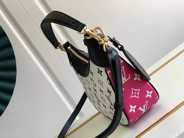 ٻҾ2 ͧԹ : New Louis Vuitton Bagatelle(Ori)෾