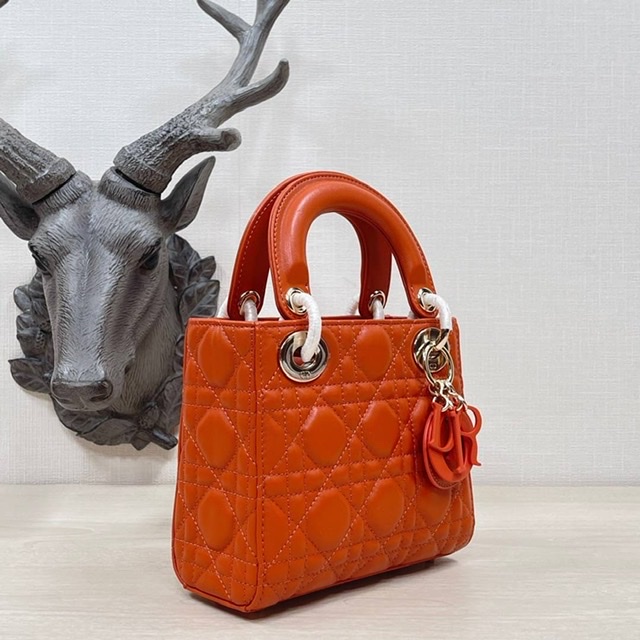 ٻҾ2 ͧԹ : Dior Mini Lady Dior Bag(Ori)