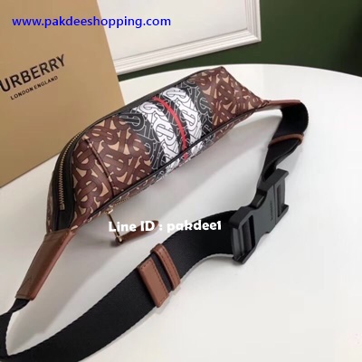 ٻҾ3 ͧԹ : Burberry Monogram stripe bumbag Hiend size 31 cm ҹ˹ѧ ҹ͹