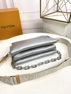 ٻҾ3 ͧԹ : Louis vuitton Coussin pm(ori)෾