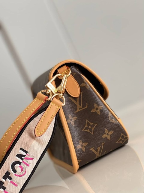 ٻҾ3 ͧԹ : Louis Vuitton DIANE ҹش Ѻ