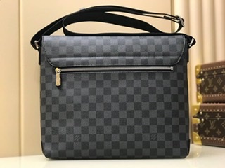 ٻҾ3 ͧԹ : Louis Vuitton District pm ҹôش Ѻ