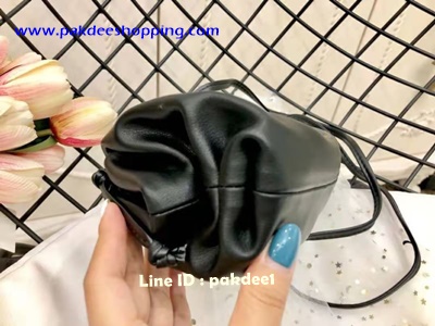 ٻҾ4 ͧԹ : Bottega Veneta Pouch small leather clutch Hiend Size 22 cm ҹ˹ѧ ´͹