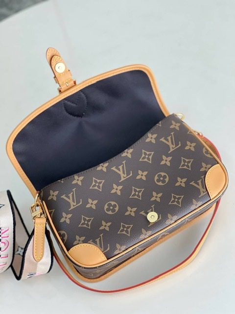 ٻҾ5 ͧԹ : Louis Vuitton DIANE ҹش Ѻ