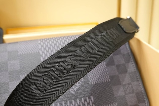 ٻҾ6 ͧԹ : Louis vuitton Studio messenger ҹشѺ