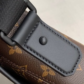 ٻҾ6 ͧԹ : Louis vuitton Magnetic messenger(Ori)